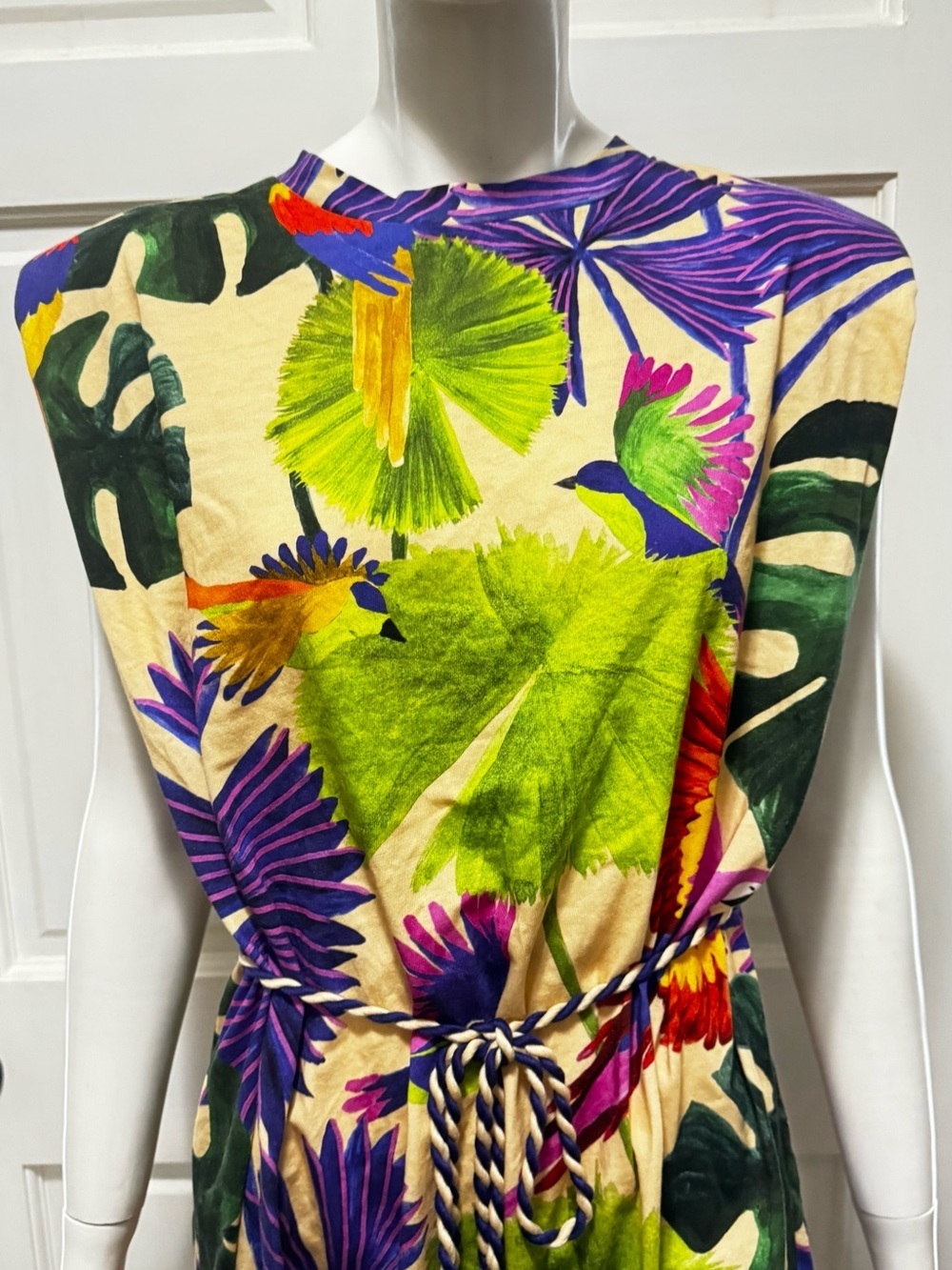FARM Rio Tropical Macaw Print Mini T Shirt Dress Green, Purple, Cream Sz Medium - Picture 8 of 15
